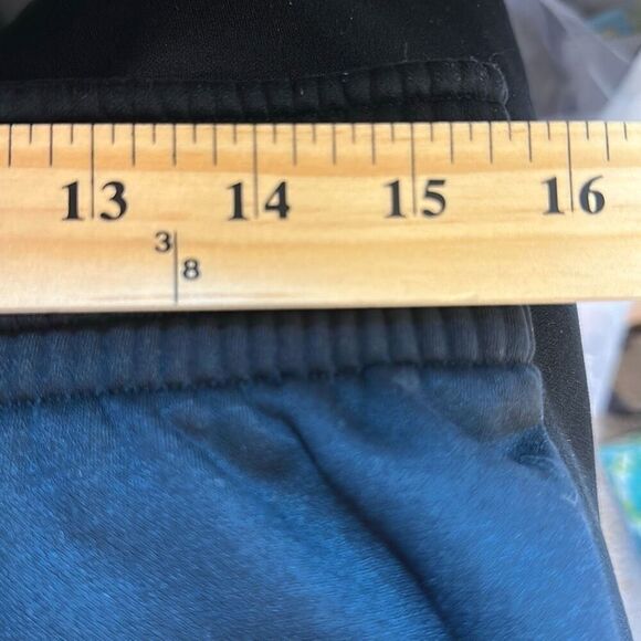 Under Armour Semi Fitted Black Sweat Athletic Storm Pants size M Medium - Picture 10 of 10